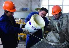 供应改性破碎机内衬板填充保护胶背衬胶圆锥破内衬壁保护胶