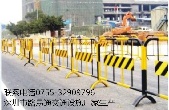 铁马护栏批发,护栏价格-路易通厂家